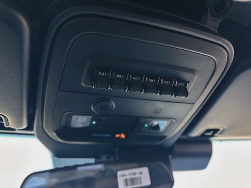 New 2025 Ford Bronco Badlands image 57