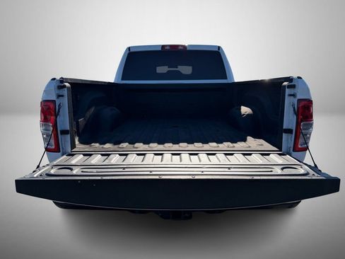Used 2022 RAM 2500 Tradesman w/ Chrome Appearance Group image 8