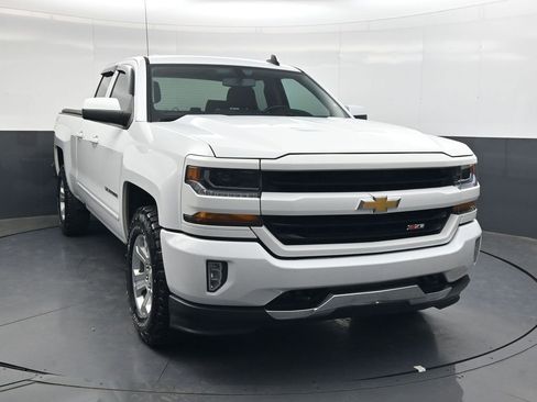 Used 2018 Chevrolet Silverado 1500 LT w/ All Star Edition image 2