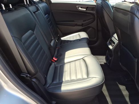 Used 2023 Ford Edge SEL w/ Convenience Package AWD/4WD image 17