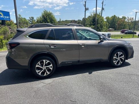 Used 2022 Subaru Outback Limited w/ Popular Package #2 AWD/4WD image 6