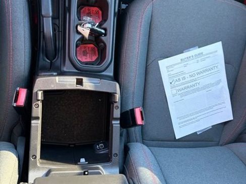 Used 2025 Jeep Wrangler Unlimited Rubicon image 23