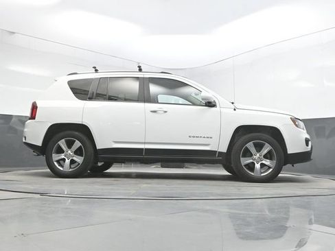 Used 2017 Jeep Compass High Altitude AWD/4WD image 41