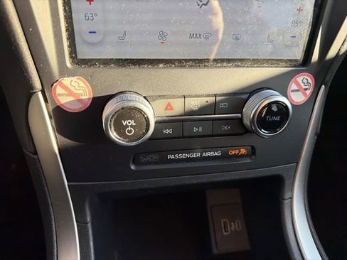 Certified 2024 Ford Edge SEL image 18