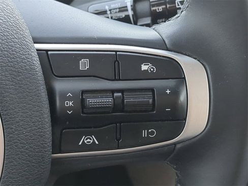 Used 2025 Kia Sportage EX image 27