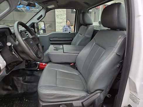 Used 2016 Ford F450 XL w/ Snow Plow Prep Package image 10