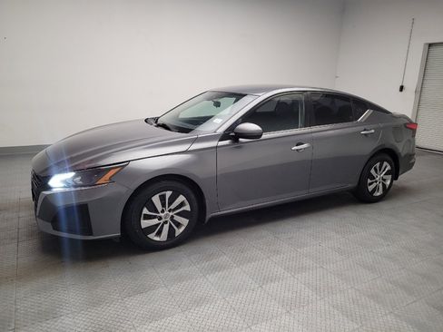 Used 2023 Nissan Altima 2.5 S FWD image 2