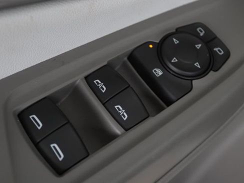 Used 2022 Chevrolet Bolt EUV Premier w/ Sun & Sound Package image 22