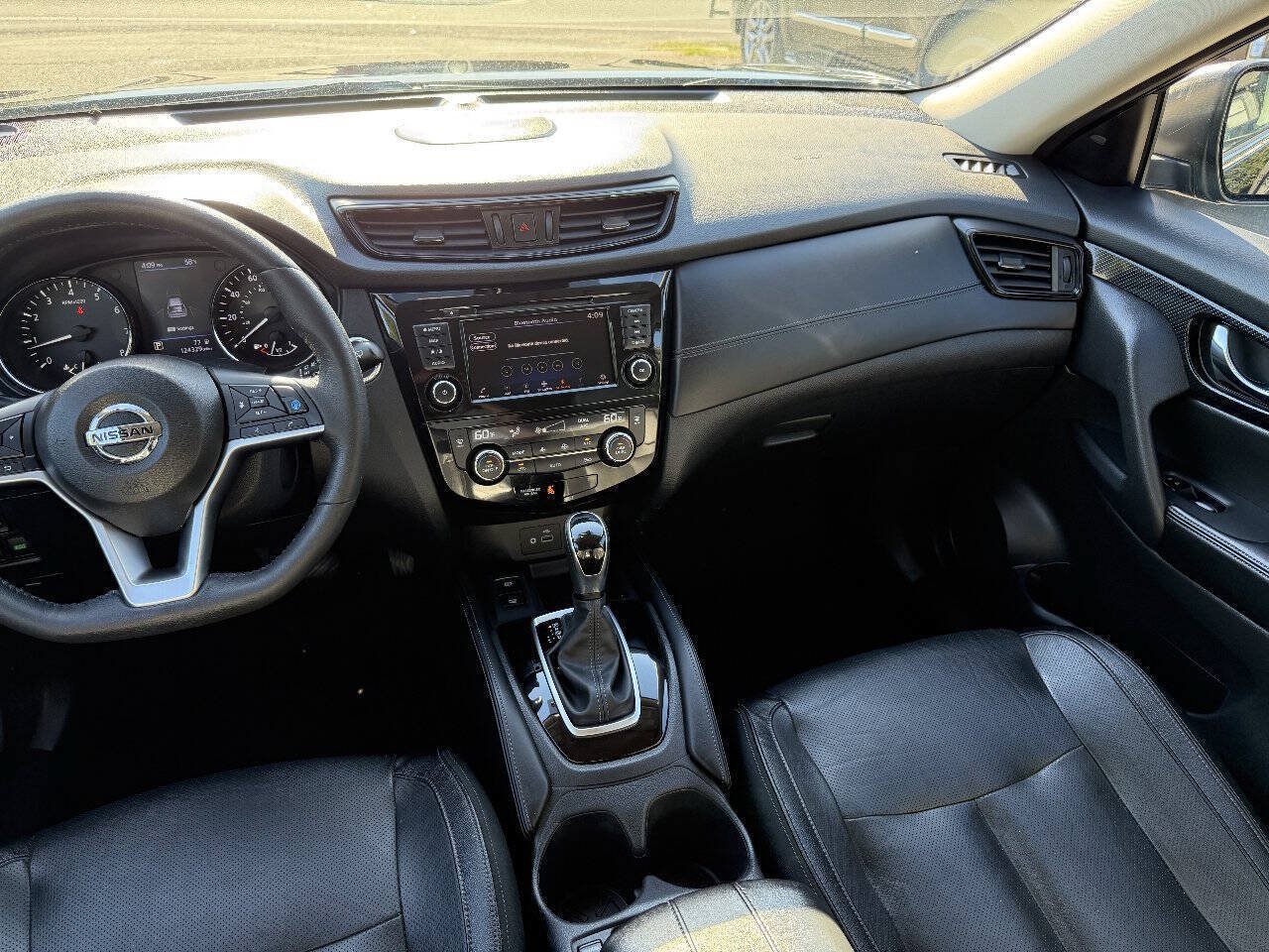 Used 2019 Nissan Rogue SL AWD/4WD image 19