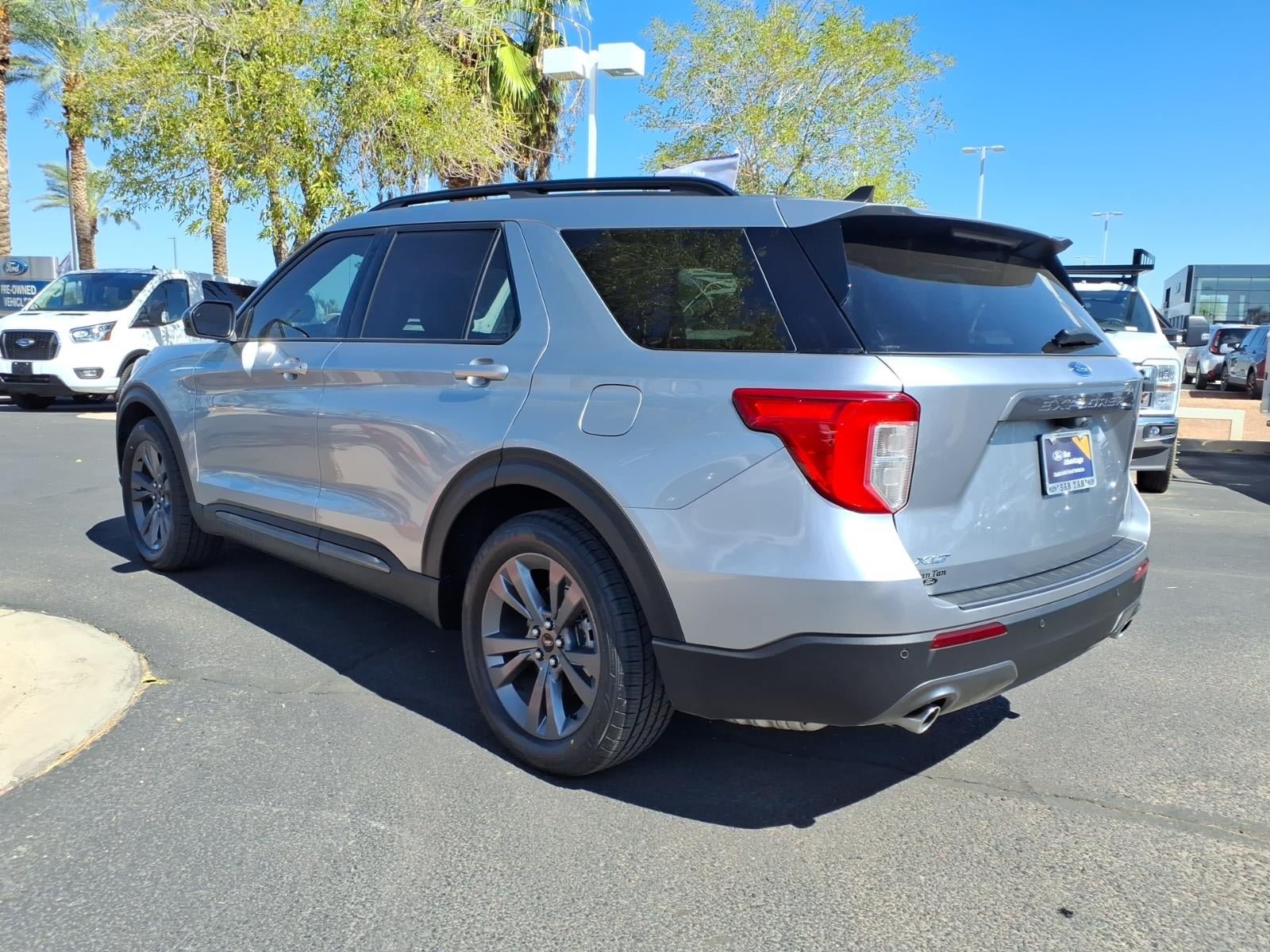 Certified 2024 Ford Explorer XLT w/ Equipment Group 202A RWD image 6
