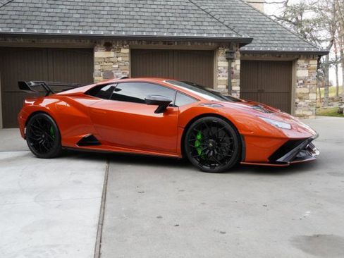 Used 2023 Lamborghini Huracan STO image 4