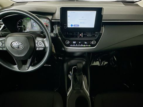 Used 2025 Toyota Corolla LE image 26
