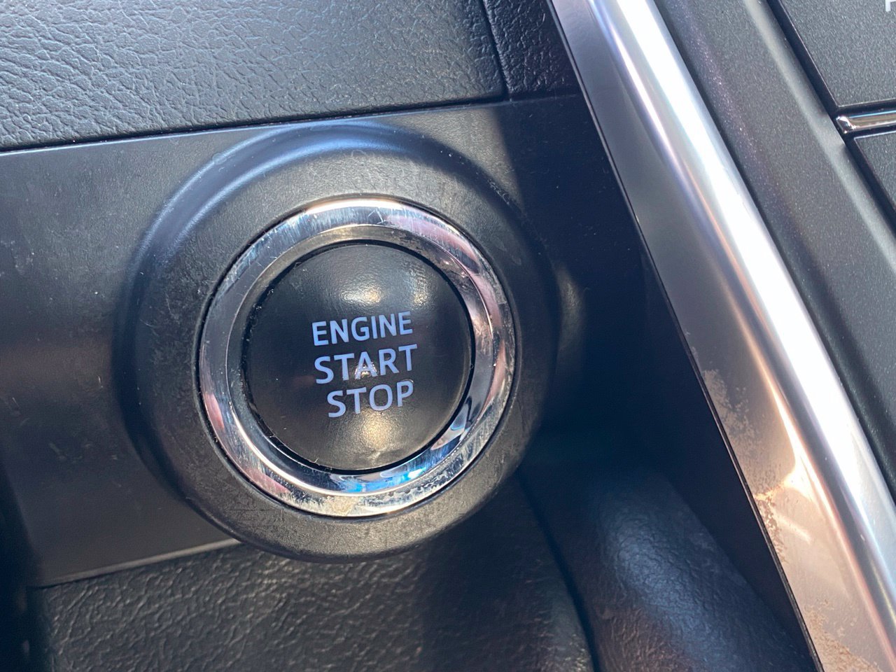 Used 2016 Toyota Camry XLE w/ Convenience Package FWD image 17