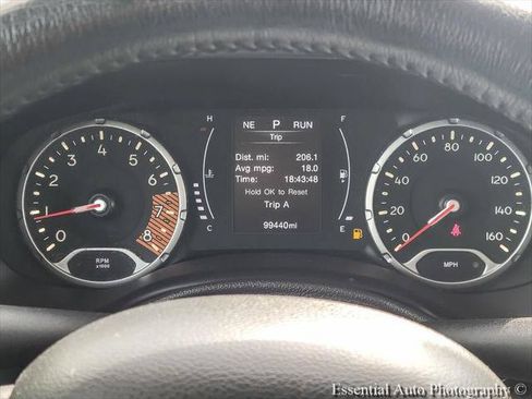 Certified 2020 Jeep Renegade Altitude FWD image 12