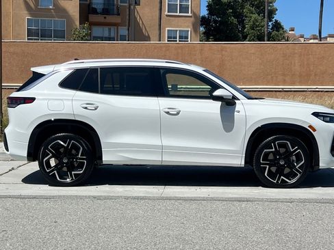 New 2026 Volkswagen Tiguan SEL R-Line AWD/4WD image 3