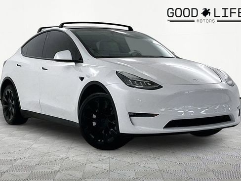 Used 2022 Tesla Model Y Long Range image 1