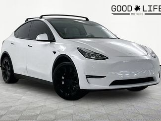 Used 2022 Tesla Model Y Long Range video 1