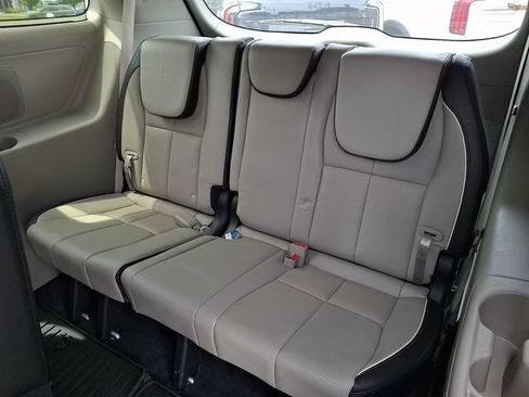 Used 2021 Kia Sedona EX FWD image 10