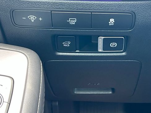 Used 2024 Hyundai Palisade Limited AWD/4WD image 34