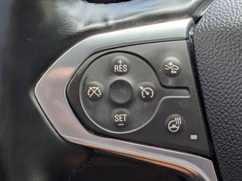 Used 2023 Chevrolet Traverse LT w/ LT Premium Package AWD/4WD image 30