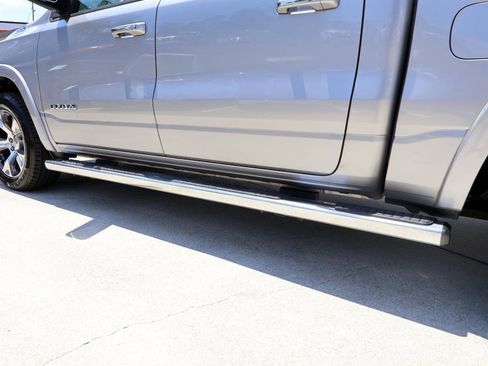 Used 2019 RAM 1500 Laramie AWD/4WD image 33