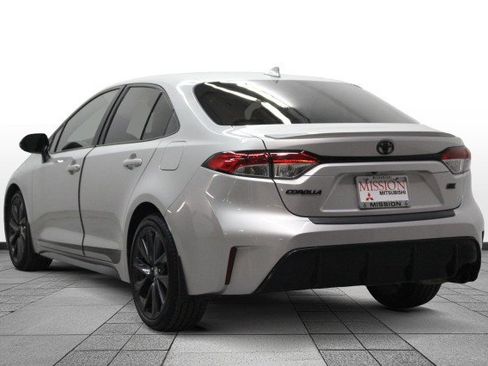 Used 2024 Toyota Corolla SE image 5