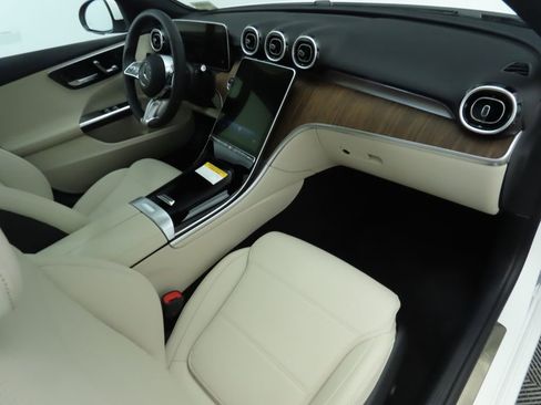 Certified 2025 Mercedes-Benz C 300 Sedan image 17