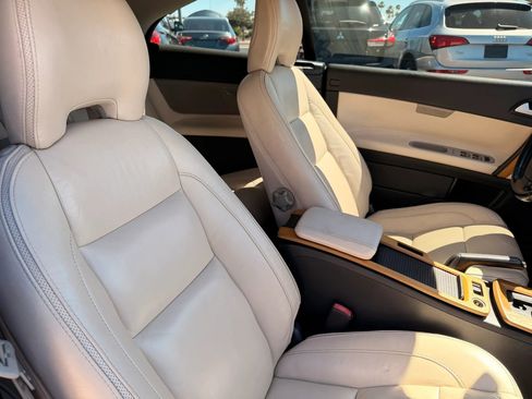 Used 2011 Volvo C70 T5 w/ Multimedia Pkg FWD image 25