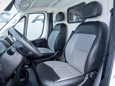 Used 2025 RAM ProMaster 2500 w/ Quick Order Package 22G SLT FWD image 13