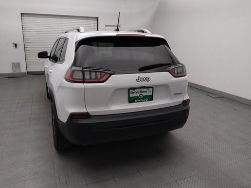 Used 2019 Jeep Cherokee Latitude Plus w/ Comfort/Convenience Group FWD image 6