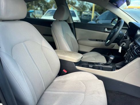Used 2018 Kia Optima LX FWD image 24