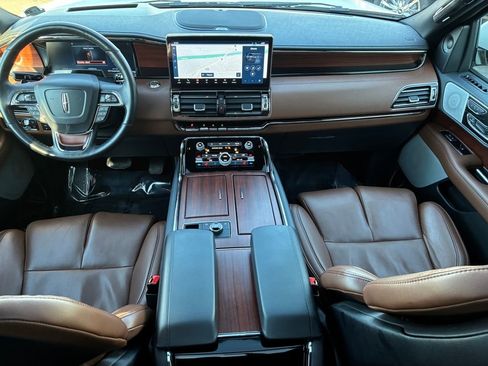 Certified 2023 Lincoln Navigator Reserve image 23