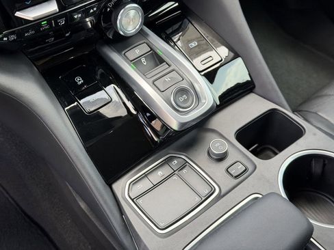 Certified 2023 Acura MDX FWD w/ Technology Package image 11