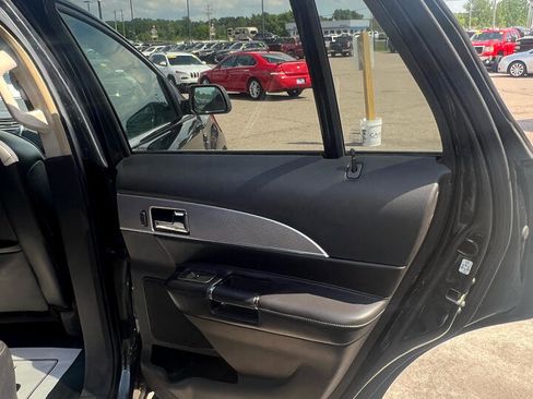 Used 2011 Lincoln MKX AWD w/ Sight & Sound Pkg image 14