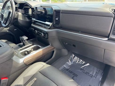 Used 2022 Chevrolet Silverado 1500 RST image 5