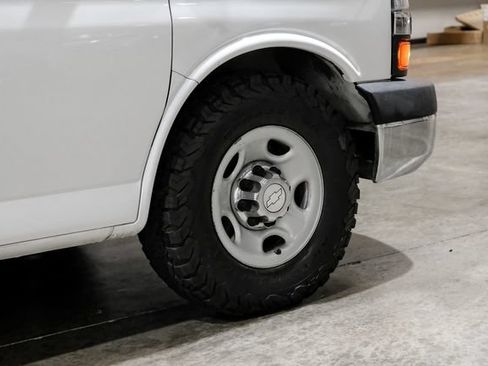 Used 2013 Chevrolet Express 3500 LT w/ LT Preferred Equipment Group RWD image 35