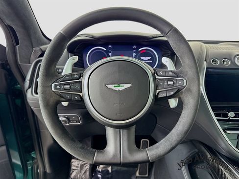 Used 2022 Aston Martin DBX image 12