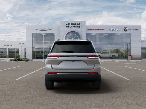 New 2026 Jeep Grand Cherokee Altitude image 7