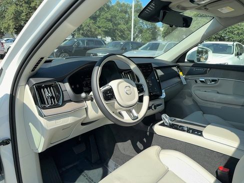 Used 2026 Volvo XC90 B6 Ultra image 11