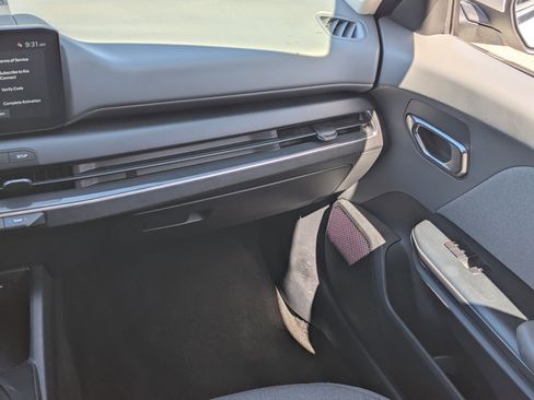 Certified 2025 Kia K4 EX FWD image 15
