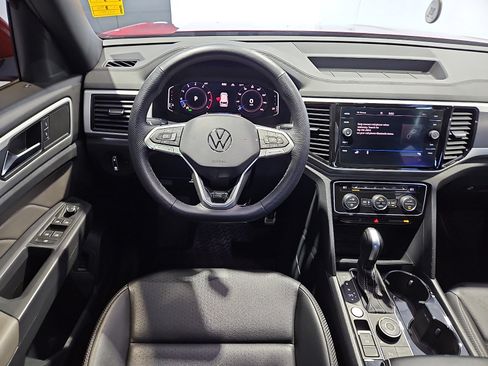 Certified 2022 Volkswagen Atlas Cross Sport SEL R-Line w/ Cross Sport MDO Package AWD/4WD image 10