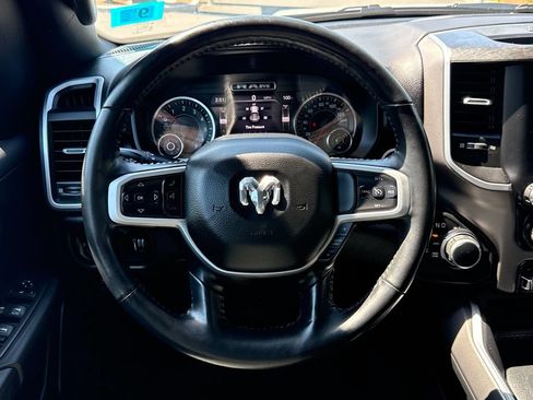 Used 2020 RAM 1500 Big Horn AWD/4WD image 16