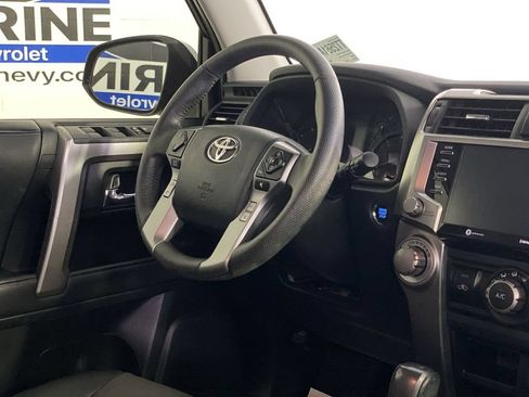 Used 2020 Toyota 4Runner SR5 Premium w/ Moonroof Package AWD/4WD image 14