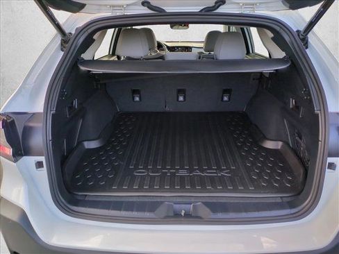 Certified 2025 Subaru Outback Premium image 6