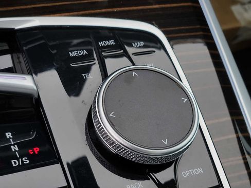 Used 2025 BMW X5 xDrive50e image 23