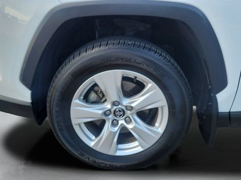 Certified 2020 Toyota RAV4 XLE FWD image 26
