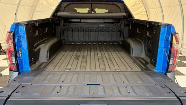 Used 2026 Chevrolet Silverado EV LT AWD/4WD image 5