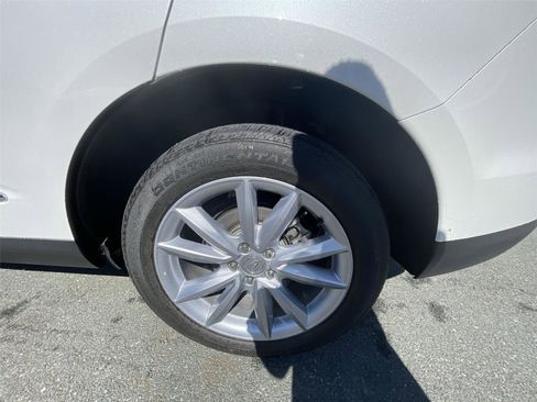 Used 2024 Acura RDX SH-AWD image 25