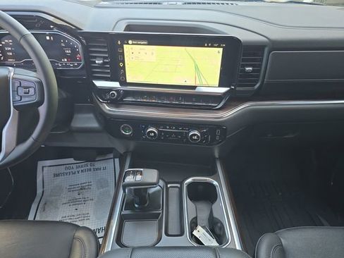 Certified 2023 GMC Sierra 1500 SLT w/ SLT Premium Package AWD/4WD image 13