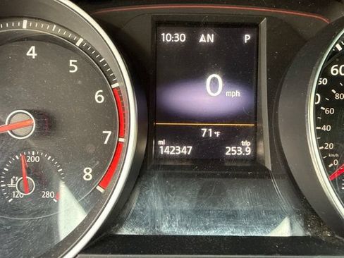 Used 2016 Volkswagen GTI Autobahn FWD image 10